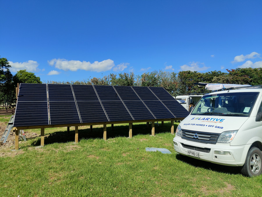 Ground mounted solar panels installed by the Solartive team